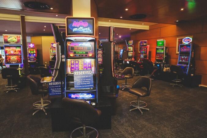 Best Sports Bars in Northfield - Grand North