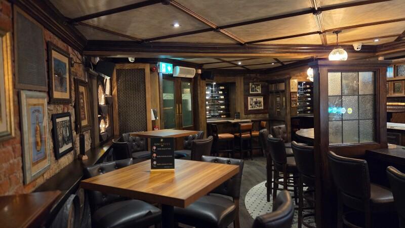 Best Sports Bars in Bray - Castle Inn Bray