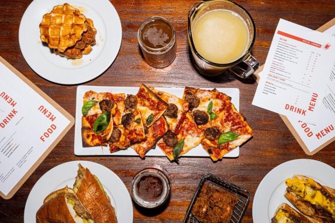 Best Sports Bars in Wellington - Social Corner