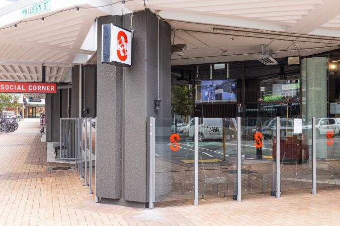 Best Sports Bars in Wellington - Social Corner