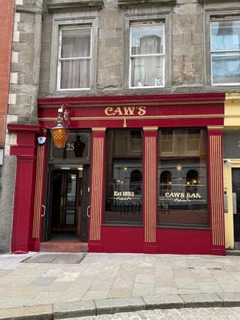 Best Sports Bars in Dundee - Caw'S Bar