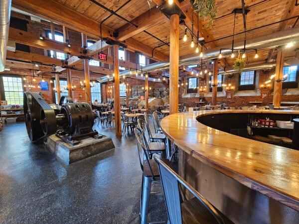 Best Sports Bars in Lewiston - The Pub at Baxter