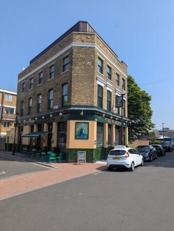 Best Sports Bars in London - The Peacock