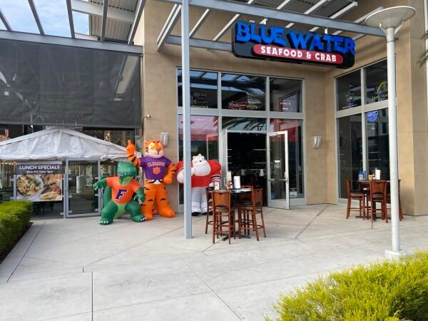 Best Sports Bars in San Jose - Blue Water Seafood And Crab