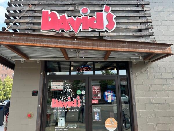 Best Sports Bars in Spokane - David's Pizza