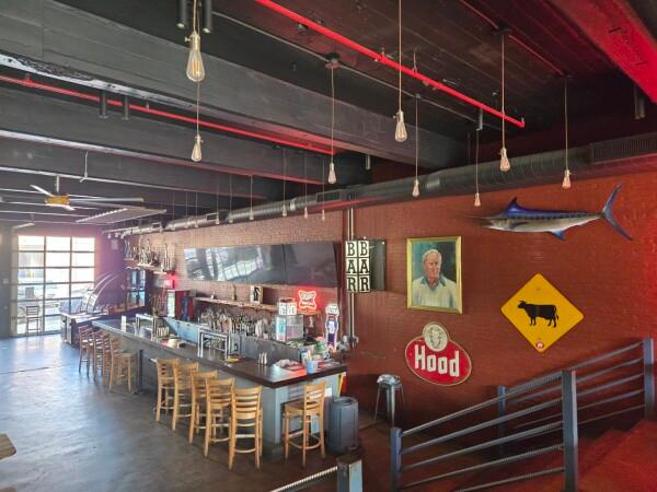 Best Sports Bars in Astoria - Pig Beach