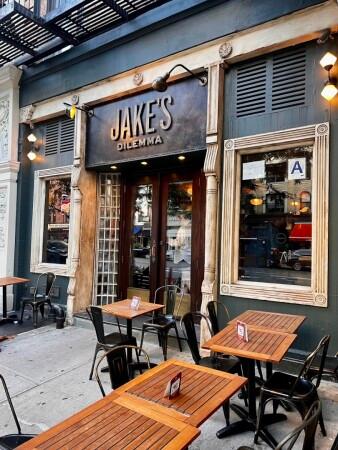 Best Sports Bars in New York - Jakes Dilemma Ark