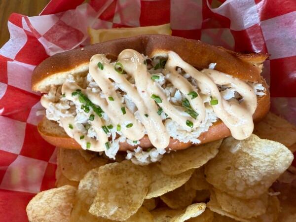 Best Sports Bars in Brooklyn - Brooklyn Crab