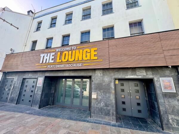 Best Sports Bars in Jersey - The Lounge Sports Bar Jersey