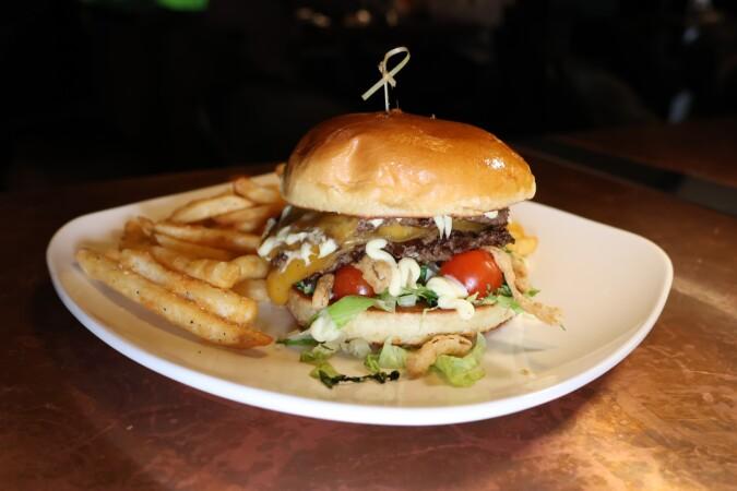 Best Sports Bars in Lemont - The Club Lemont