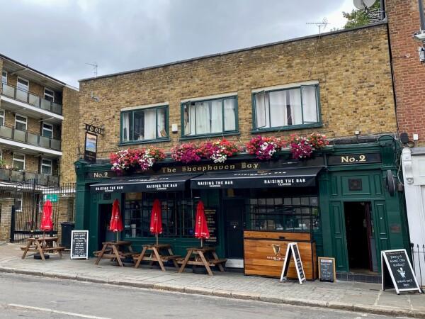 Best Sports Bars in London - The Sheephaven Bay