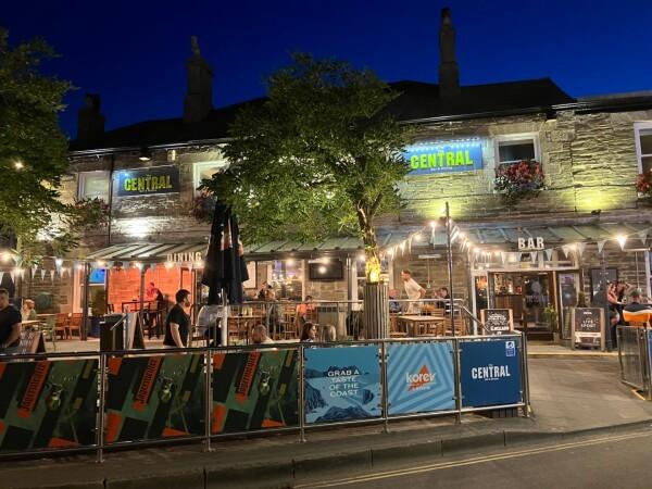 Best Sports Bars in Newquay - Central Inn
