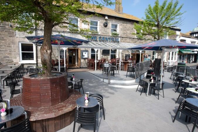 Best Sports Bars in Newquay - Central Inn