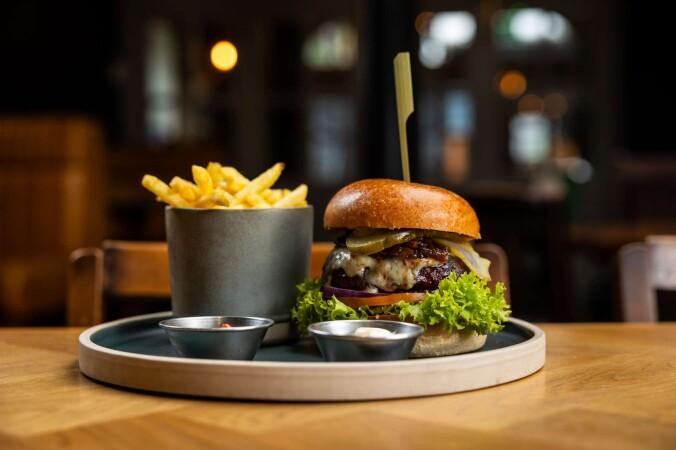 Best Sports Bars in City Centre - St Aldates Tavern