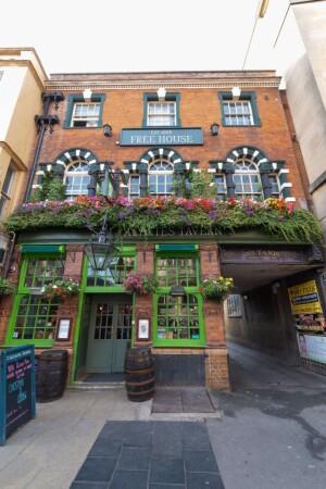 Best Sports Bars in City Centre - St Aldates Tavern