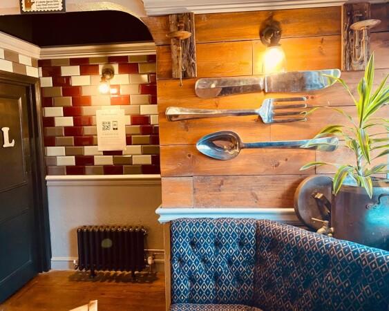 Best Sports Bars in Twickenham - The Bloomsbury Pub