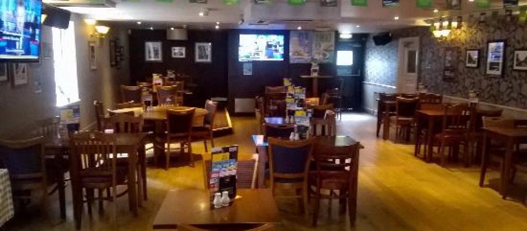 Beste Sportsbars in Romford - The Bull