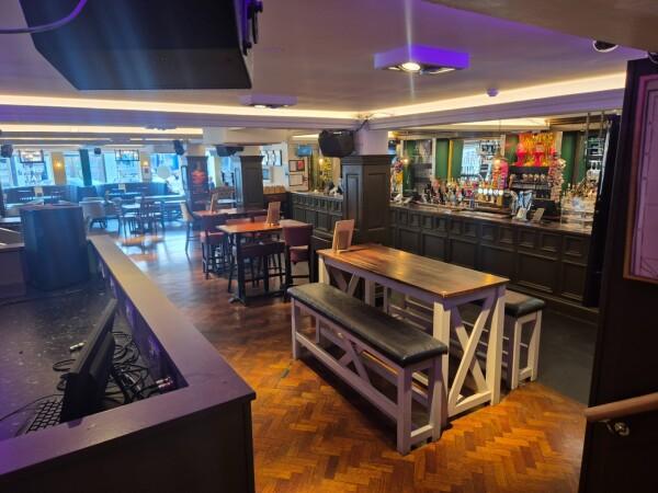 Best Sports Bars in Stevenage - Draper Arms Stevenage