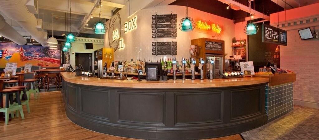 Best Sports Bars in Lincoln - The Mailbox Lincoln