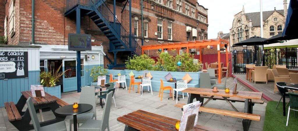 Best Sports Bars in Lincoln - The Mailbox Lincoln