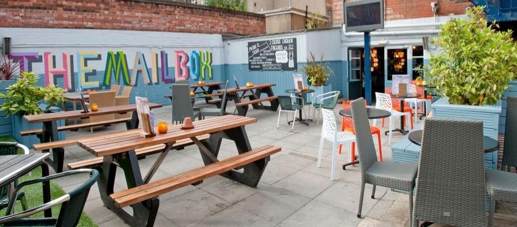 Best Sports Bars in Lincoln - The Mailbox Lincoln