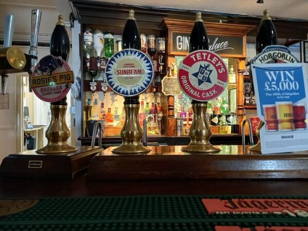 Best Sports Bars in Hull - Queens Hotel