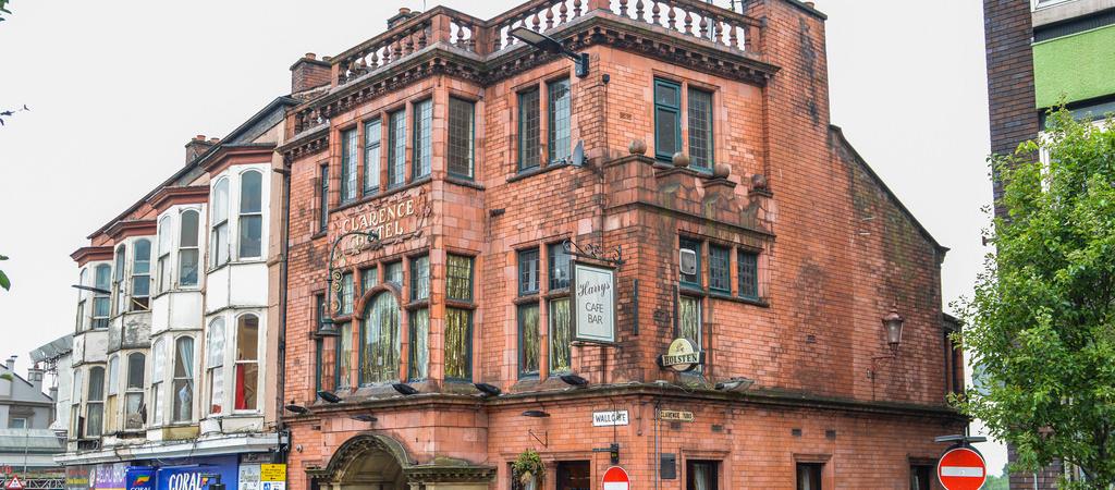 Best Sports Bars in Wigan - Harrys Bar