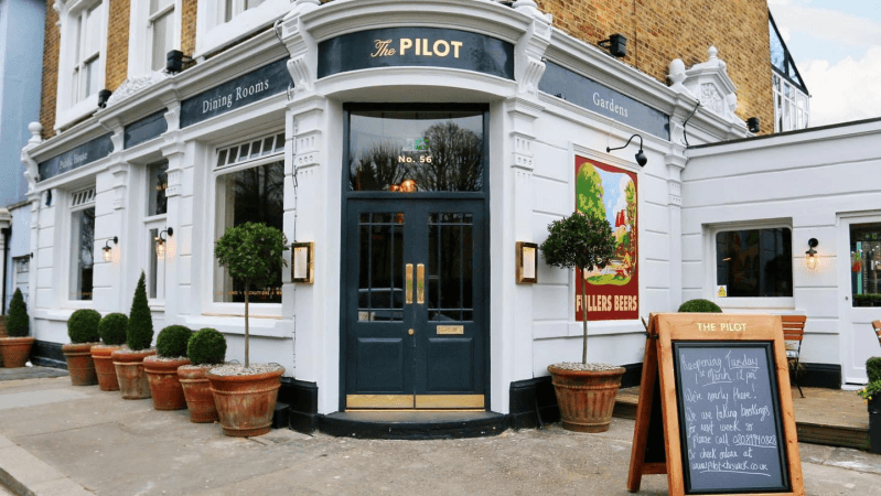 Best Sports Bars in Chiswick - The Pilot
