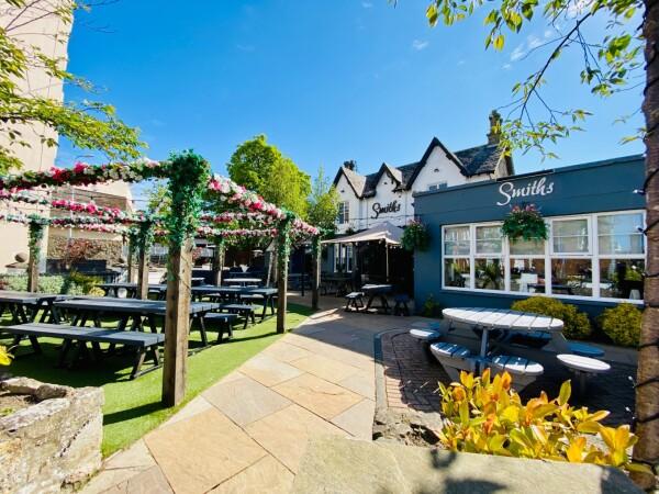 Best Sports Bars in Ayr - Smiths