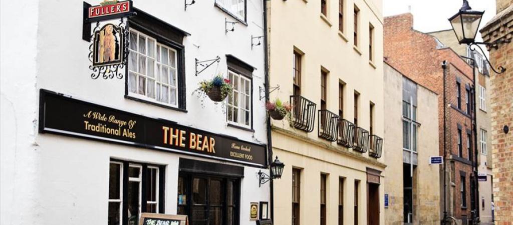 Best Sports Bars in Oxford - Bear Inn