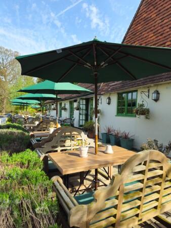 Best Sports Bars in Liphook - Links Tavern