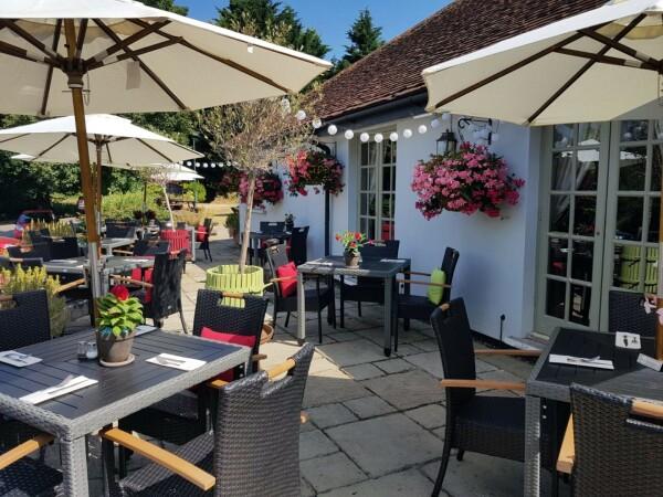 Best Sports Bars in Liphook - Links Tavern