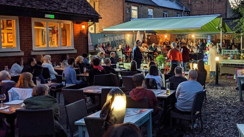 Best Sports Bars in Ealing - Plough Inn