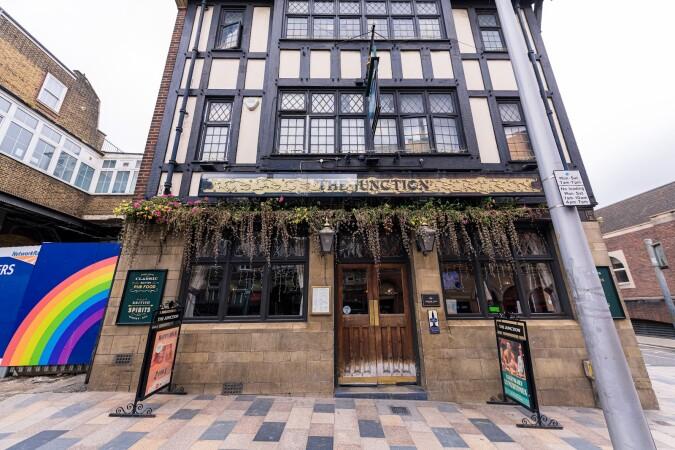 Best Sports Bars in London - Junction