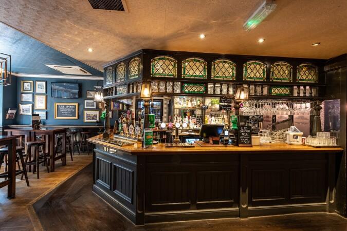Best Sports Bars in London - Three Crowns