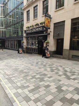 Best Sports Bars in London - Three Crowns