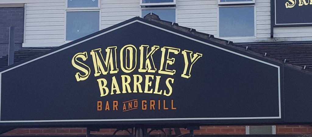 Best Sports Bars in Birmingham - Smokey Barrels