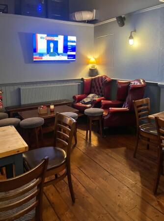 Best Sports Bars in Edinburgh - Footlights Bar & Grill