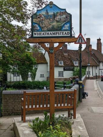 Best Sports Bars in Wheathampstead - The Swan