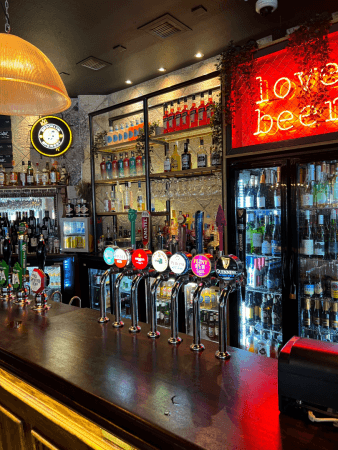 Best Sports Bars in London - Old Swan