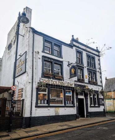 Best Sports Bars in Lancaster - Golden Lion