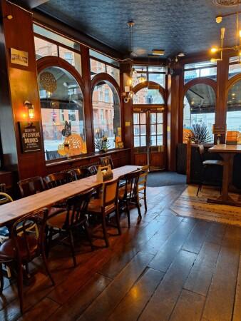Best Sports Bars in London - Marlborough Arms