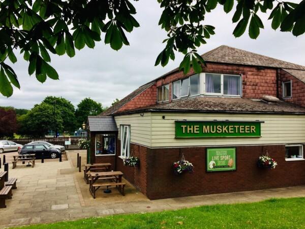 Best Sports Bars in Banbury - The Musketeer
