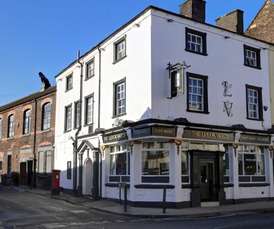 Best Sports Bars in Stoke-on-Trent - The Liquor Vaults