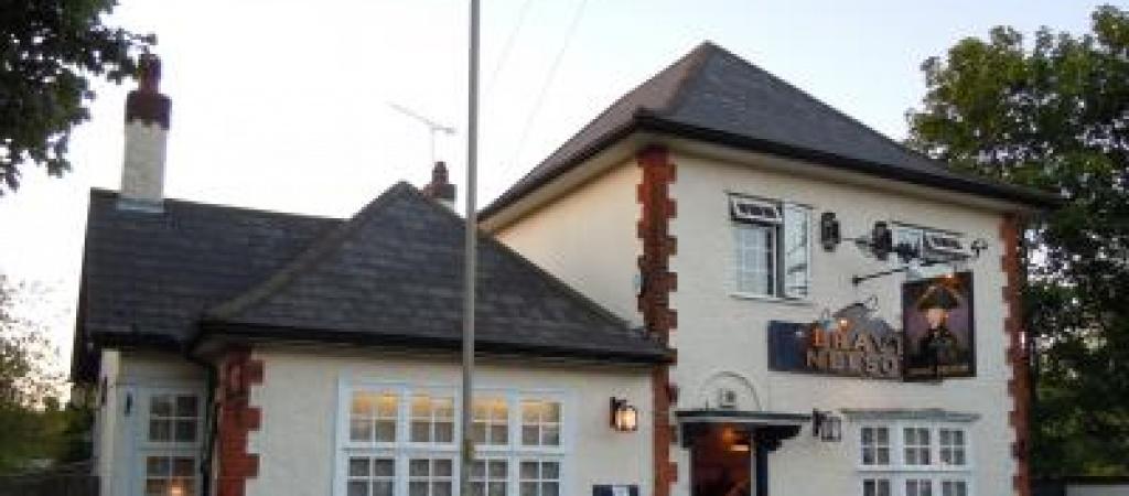Best Sports Bars in Brentwood - The Brave Nelson