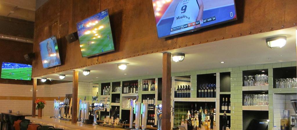 Best Sports Bars in Tower Hamlets - The Director's Box
 Canary Wharf