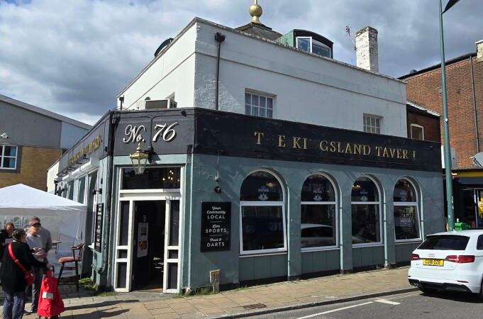Best Sports Bars in Southampton - Kingsland Tavern