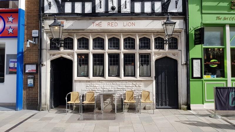 Best Sports Bars in Southampton - Red Lion