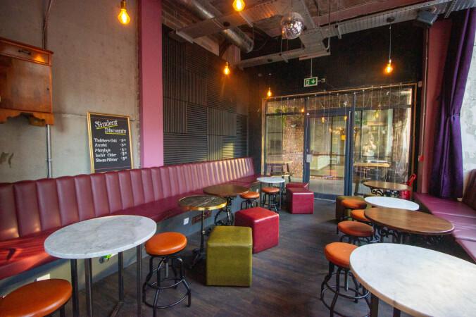 Les Meilleurs Bars à Bristol - Steam Stokes Croft
