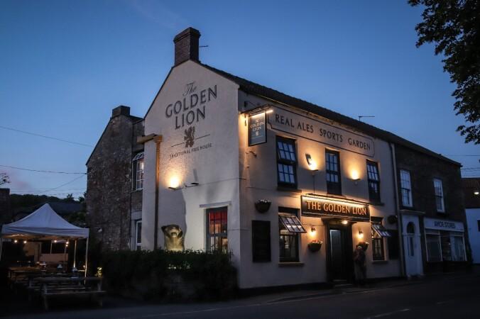 Best Sports Bars in Wrington - Golden Lion
